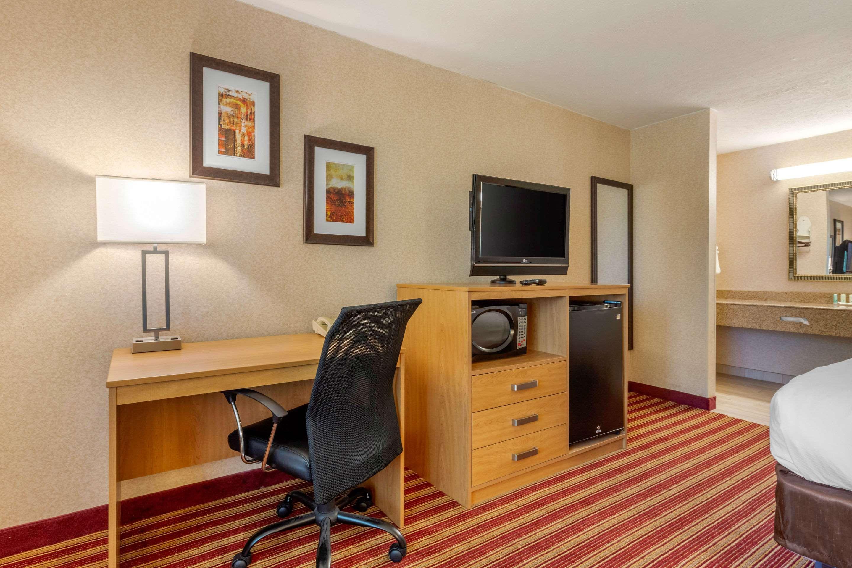 Quality Inn Exit 4 Clarksville Extérieur photo