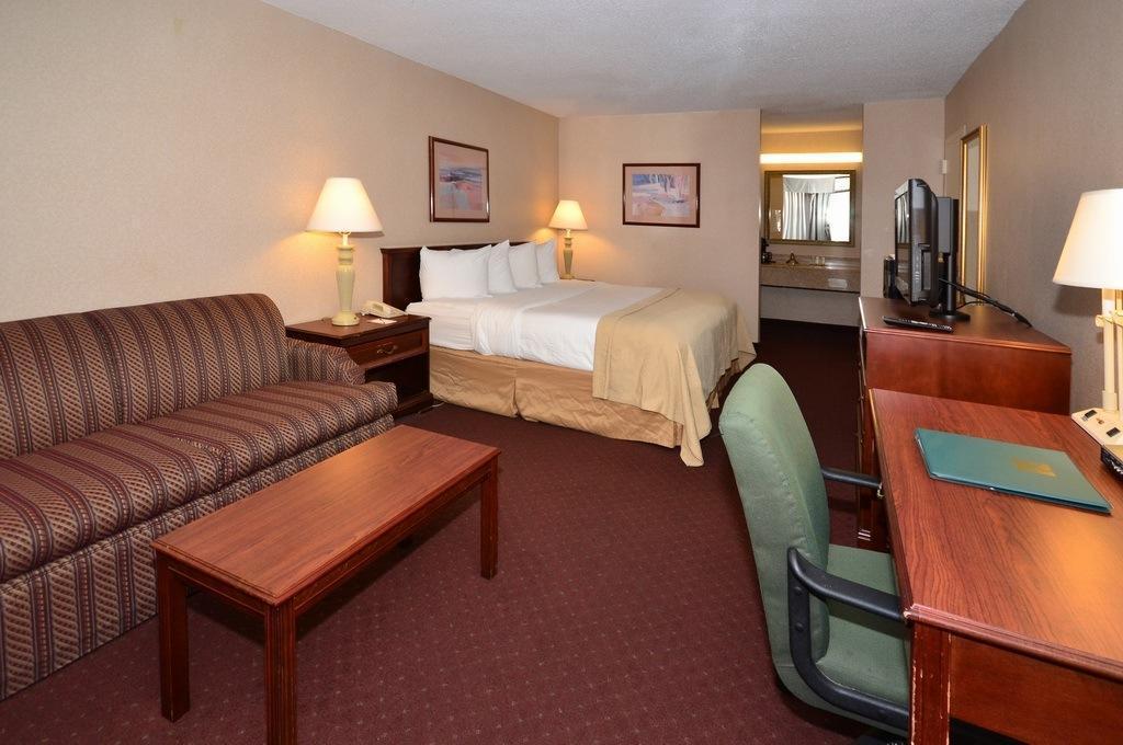 Quality Inn Exit 4 Clarksville Extérieur photo